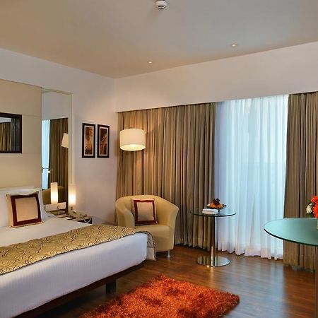 Majestic Court Sarovar Portico Navi Mumbai Dış mekan fotoğraf