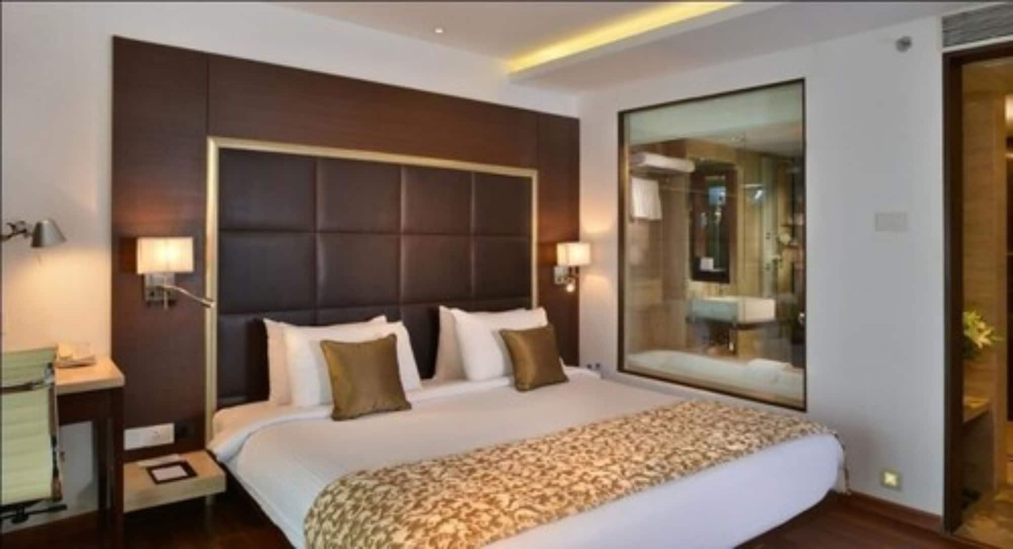 Majestic Court Sarovar Portico Navi Mumbai Dış mekan fotoğraf