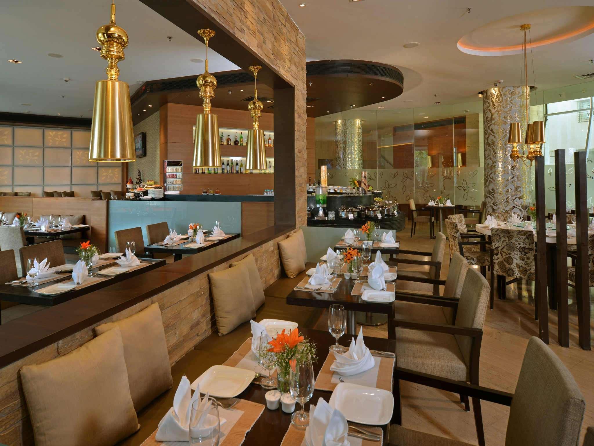 Majestic Court Sarovar Portico Navi Mumbai Dış mekan fotoğraf