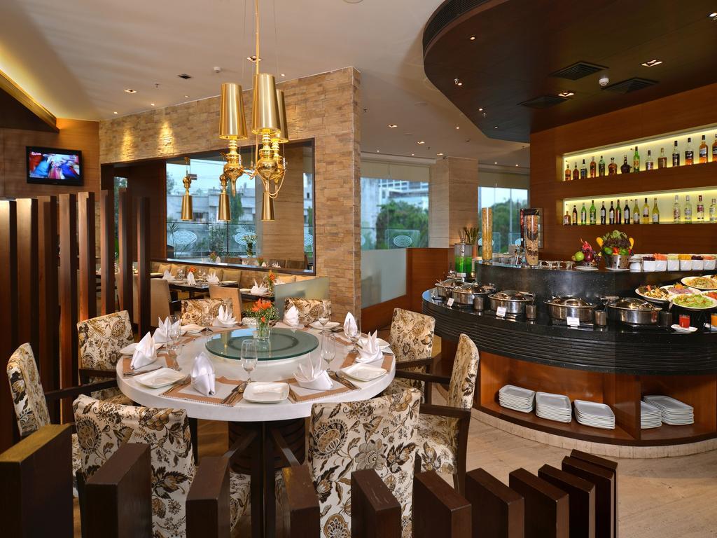 Majestic Court Sarovar Portico Navi Mumbai Dış mekan fotoğraf