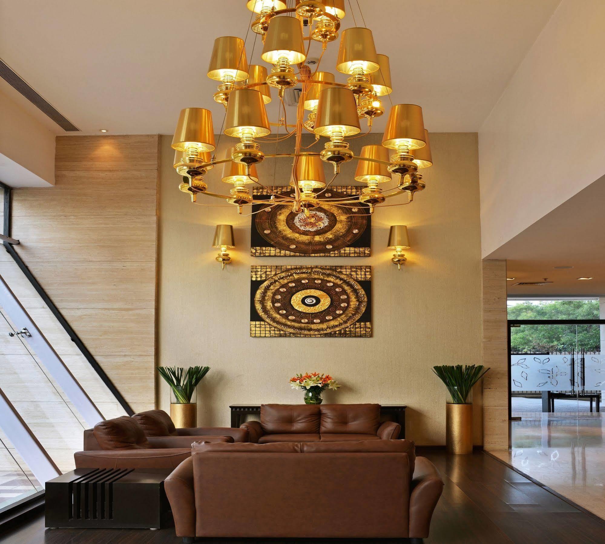 Majestic Court Sarovar Portico Navi Mumbai Dış mekan fotoğraf