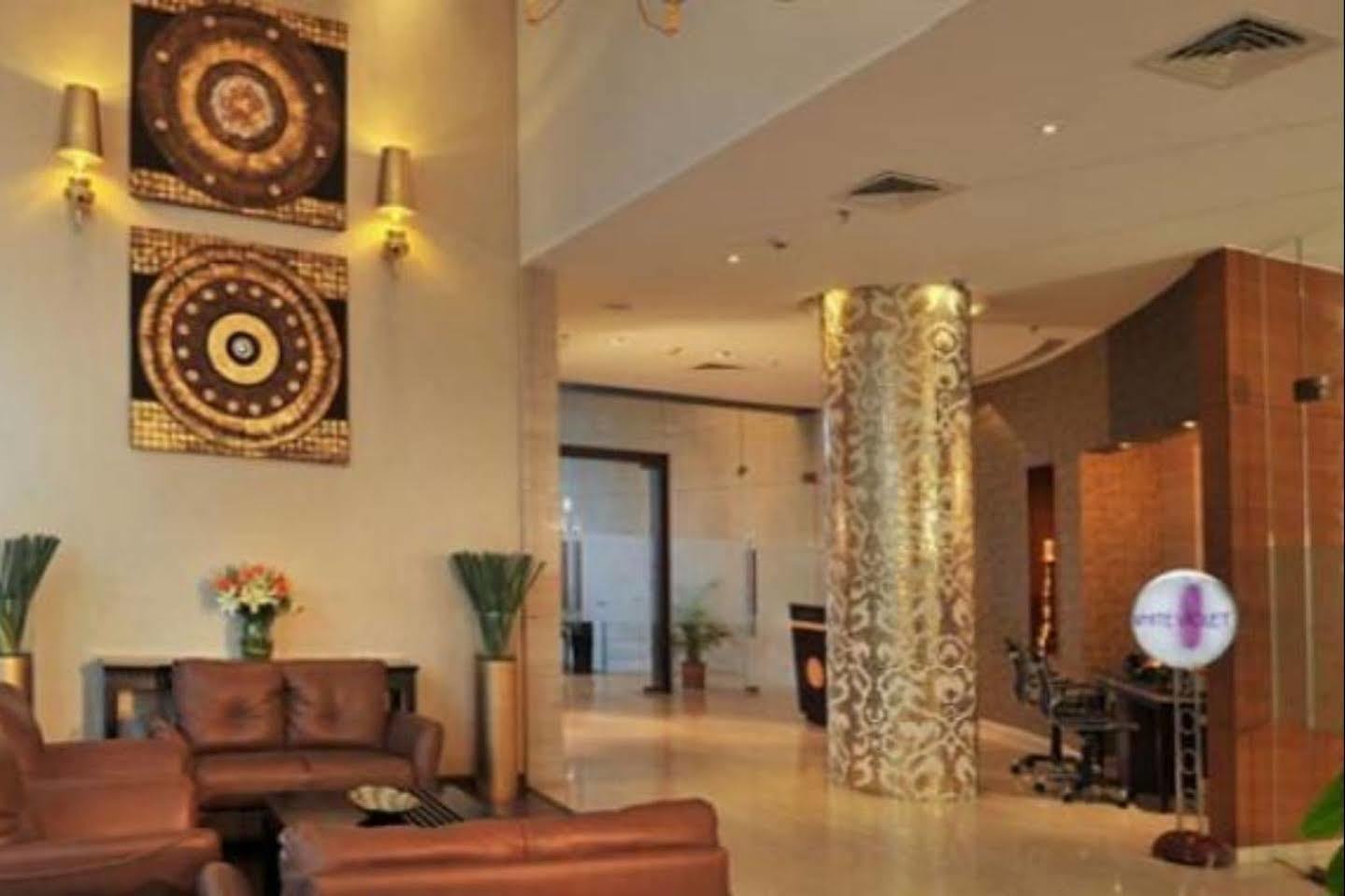 Majestic Court Sarovar Portico Navi Mumbai Dış mekan fotoğraf
