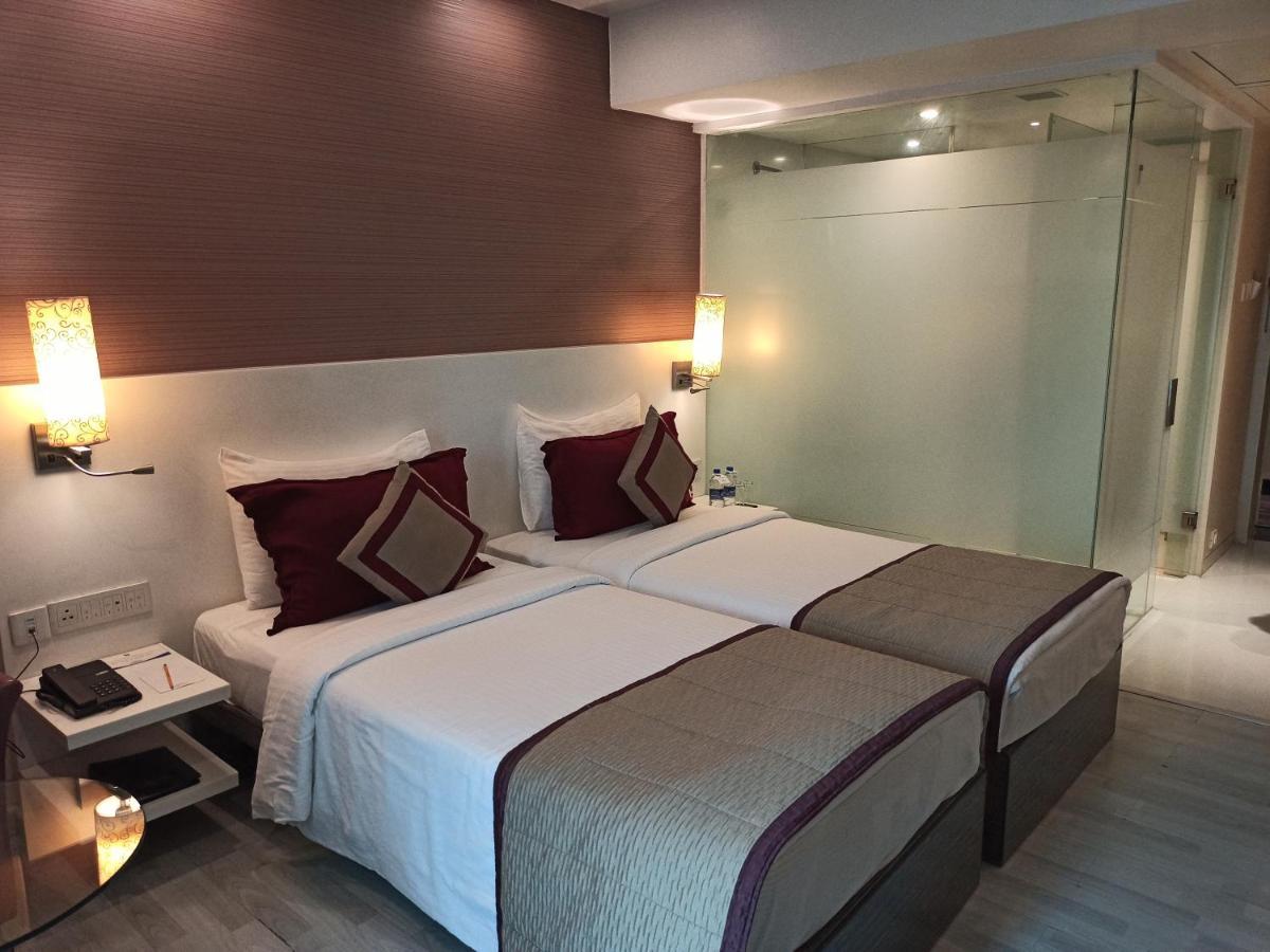 Majestic Court Sarovar Portico Navi Mumbai Dış mekan fotoğraf